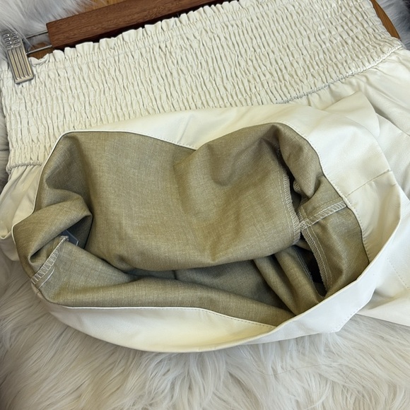 TCEC | Palmer Cream White Wide Smocked Waist Faux Leather Flare Shorts Small - Picture 10 of 12